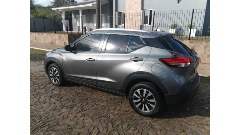 NISSAN - KICKS - 2018/2018 - Cinza - R$ 72.900,00