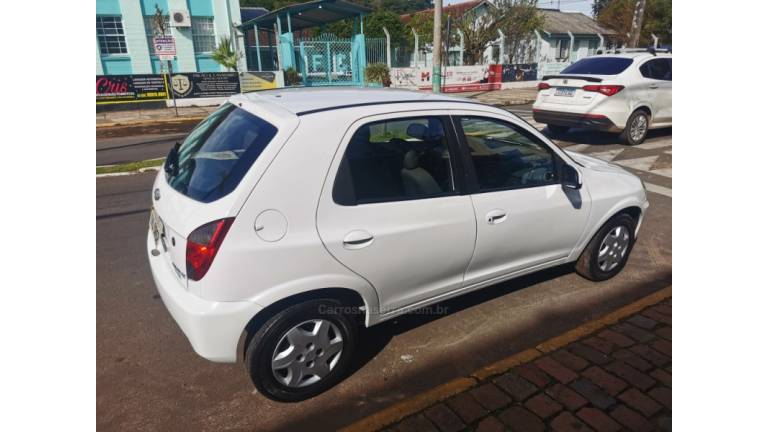 CHEVROLET - CELTA - 2014/2014 - Branca - R$ 36.900,00
