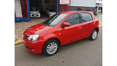 TOYOTA - ETIOS - 2014/2014 - Vinho - R$ 44.900,00