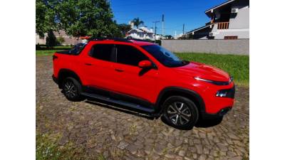FIAT - TORO - 2018/2019 - Vermelha - R$ 89.900,00