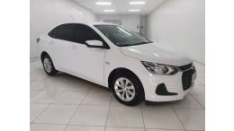 CHEVROLET - ONIX - 2021/2022 - Branca - R$ 82.900,00