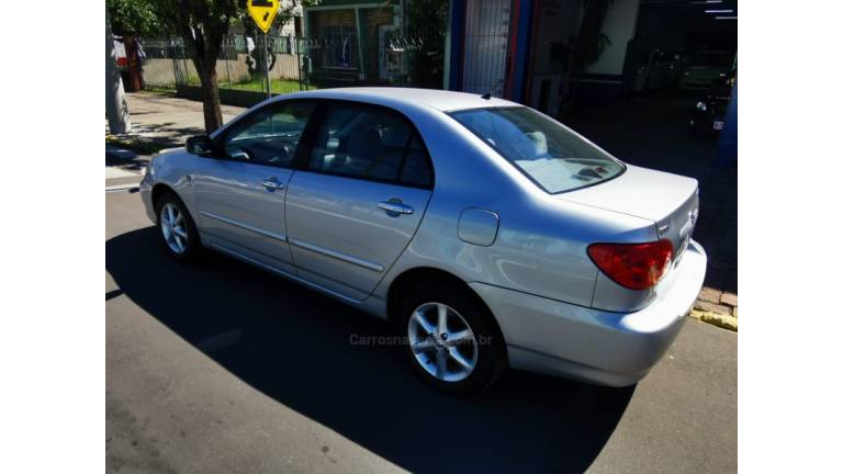 TOYOTA - COROLLA - 2007/2008 - Prata - R$ 45.900,00
