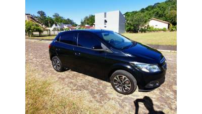 CHEVROLET - ONIX - 2014/2015 - Preta - R$ 53.900,00